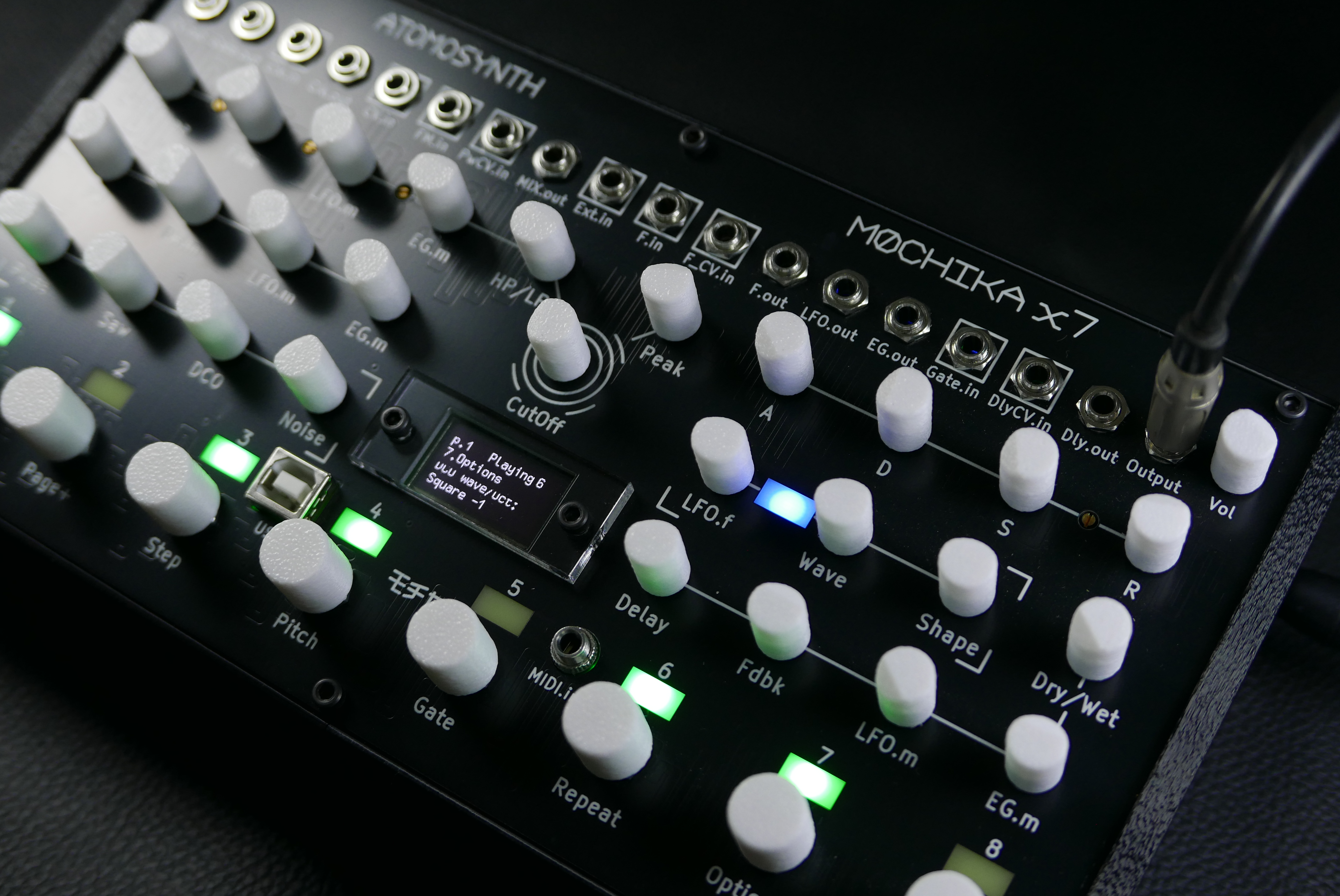 atomosynth mochika x7 synthesizer picture